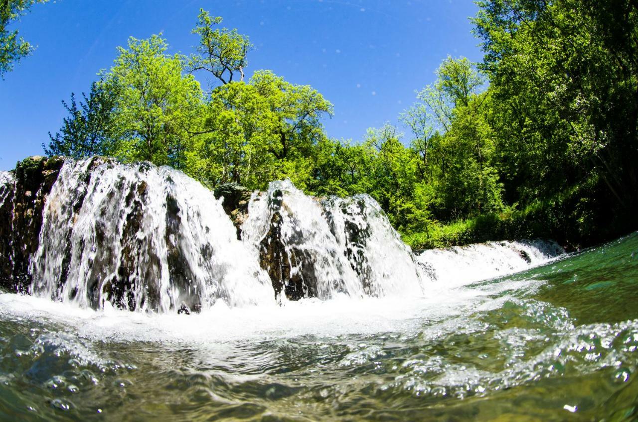 לינה וארוחת בוקר Vers  Moulin De Benedicty מראה חיצוני תמונה
