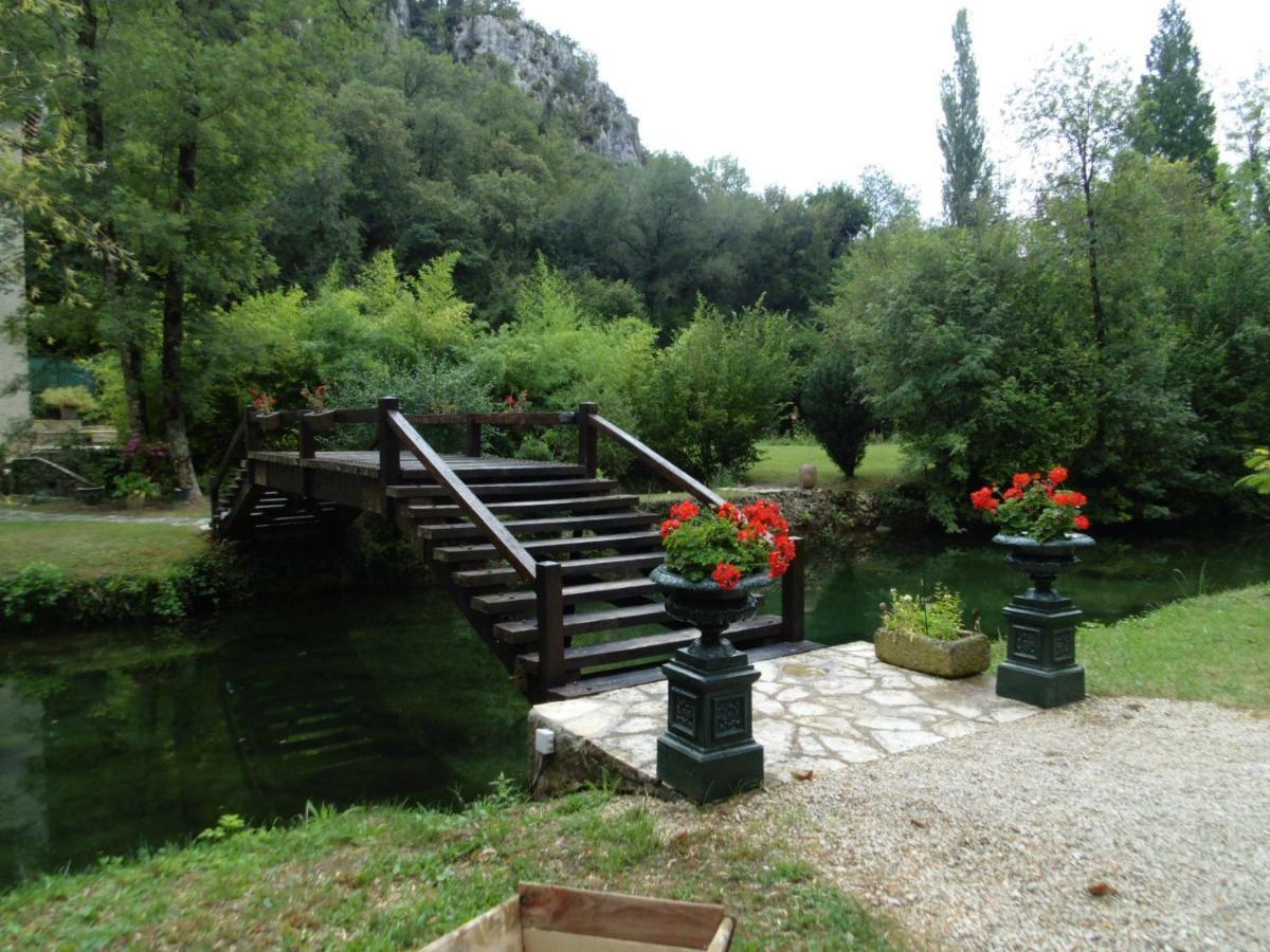 לינה וארוחת בוקר Vers  Moulin De Benedicty מראה חיצוני תמונה